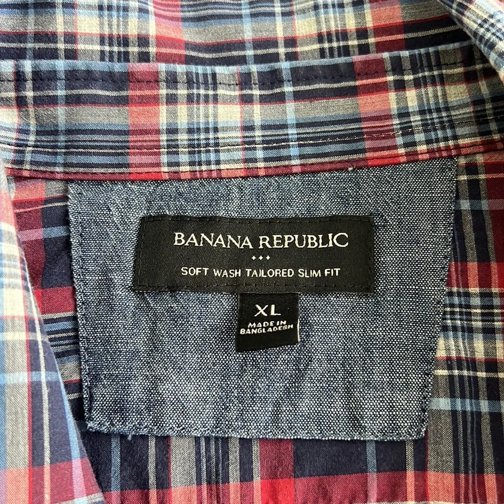 Banana Republic Men’s Shirt - Picture 2 of 5